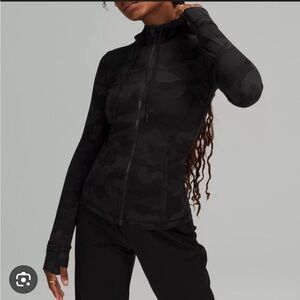 Lululemon Black Camo Hoodie in size 4